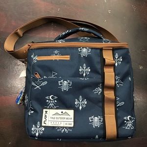 NWT Kavu lunchbox